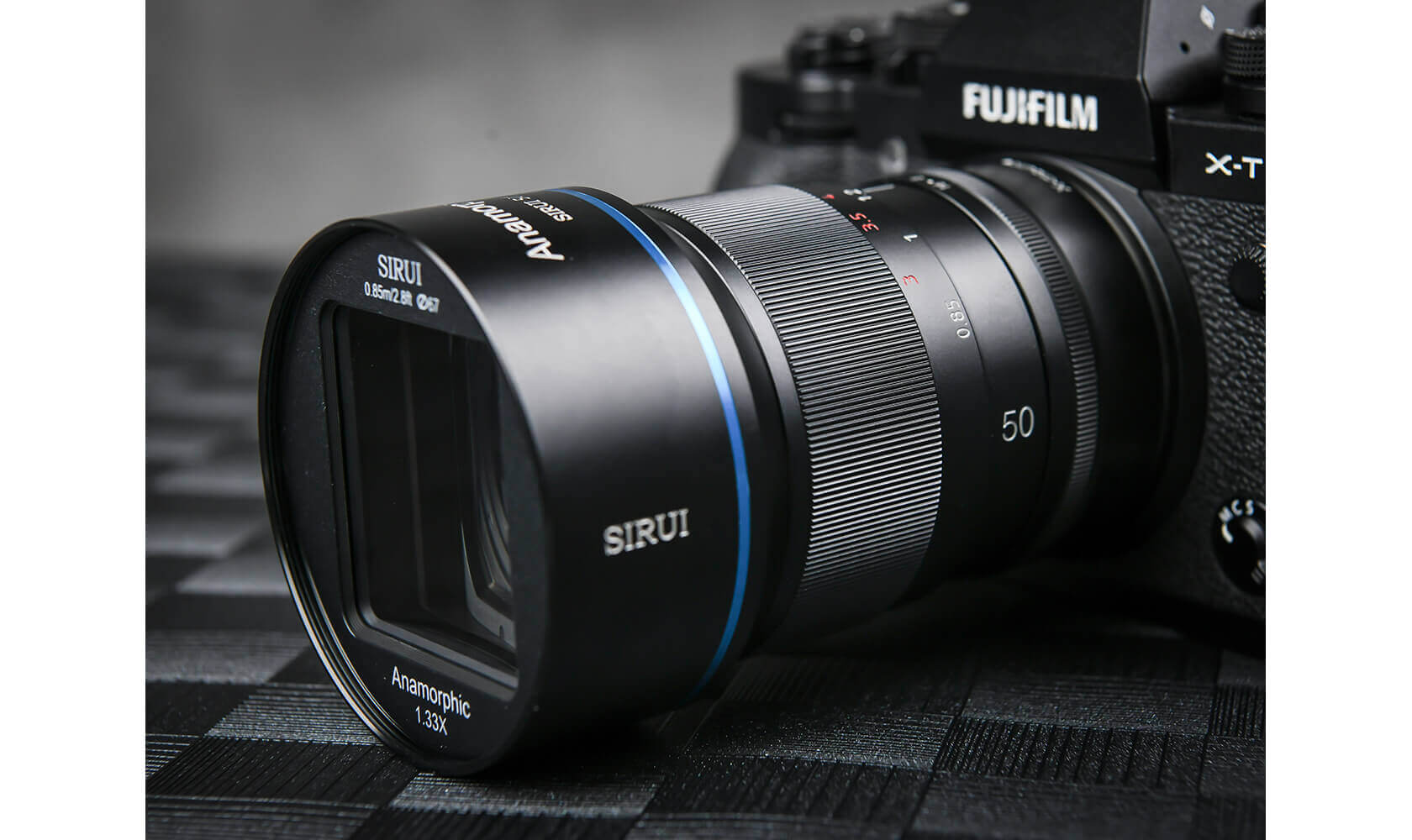 B Ware SIRUI 50mm F1.8 1.33x APS-C Anamorphic Lens - Image 7