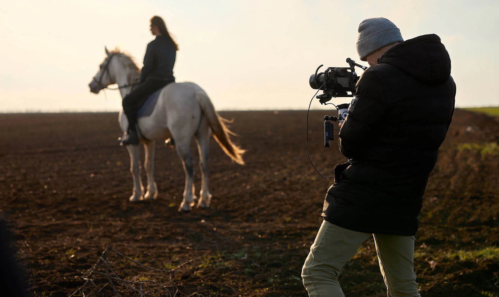 B Ware SIRUI 75mm F1.8 1.33X  APS-C Anamorphic Lens - Image 10