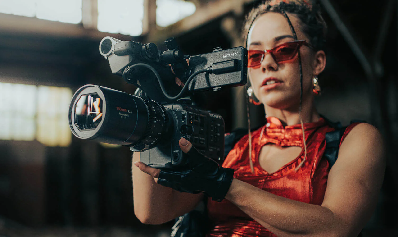 SIRUI Venus 150mm T2.9 1.6x Full-Frame Anamorphic Lens - Image 5